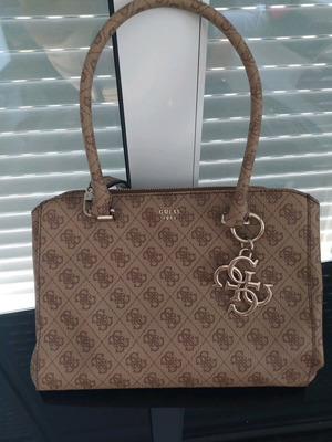 Guess handbag like new