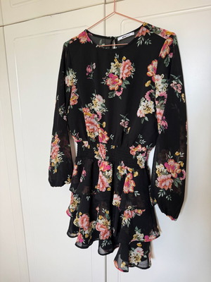 Black Floral Chiffon Mini Dress Gina Tricot used, size 38