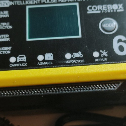 Battery charger 12V 6A with LCD screen and repair technology, new