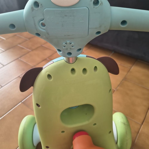 Skip and hop kids scooter used