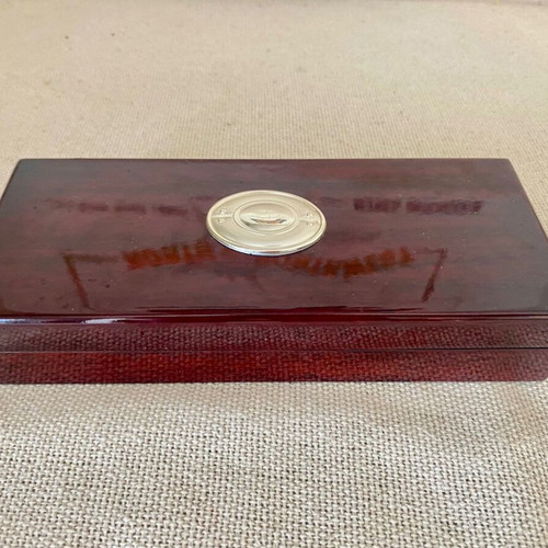 Pen and pencil set like new with wooden case and gold details