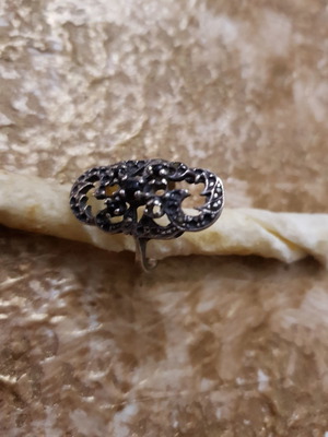 Silver ring used