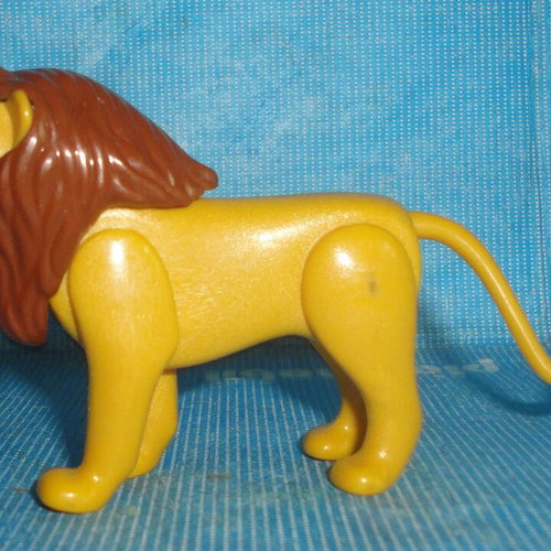Playmobil lion figure
