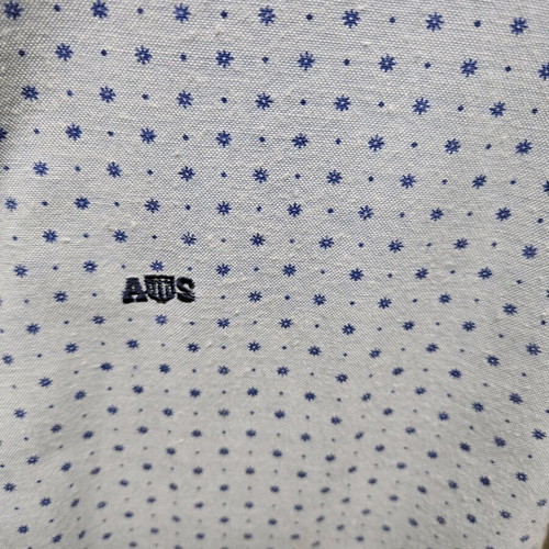 American Stars men's shirt medium like new, blue turquoise