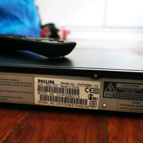 Phillips DVP-3260 DVD USB Player used with 2 free movies