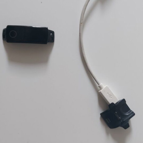 Honor Band 4 like new, waterproof, with heart rate sensors