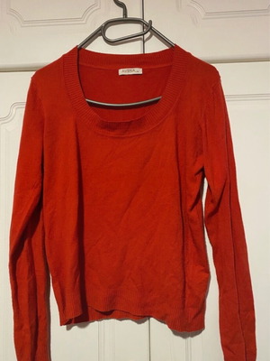 Red wide-neck blouse like new, size Medium AVSNA