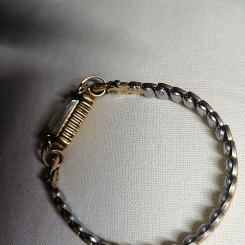 EFZO 17 Rubis Gold Vintage Women's Watch with Elastic Bracelet used
