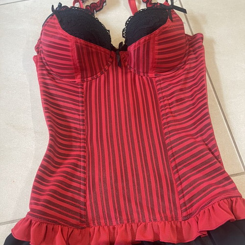 Bustier red and black with ruffles like new, size S