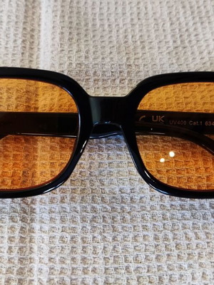 Solo-Solis NDL6344 sunglasses new, black frame, orange lens