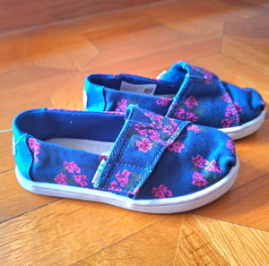 Εσπαντρίγιες παιδικές Toms