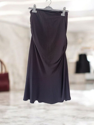 Black midi skirt with ruching and ruffle hem like new, size M