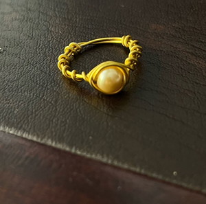 Yellow - gold δαχτυλίδι με πέρλα