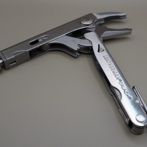 Leatherman Crunch new with leather sheath and box