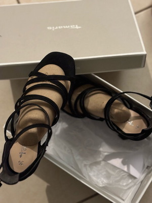sandals tamaris