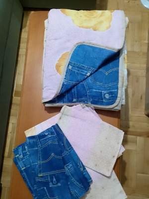 Quilt set with sheets and pillowcases, printed and denim sides