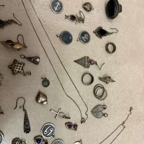 Silver jewelry used with 925 stamp weighing 267 g