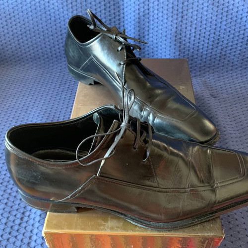 FABI leather shoes with laces like new, size 44, black