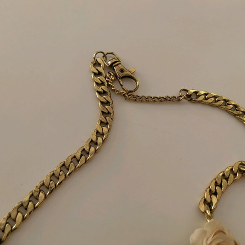 Black&white roses necklace used with chain Pull&bear