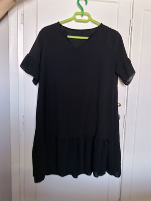 Μαύρο T-shirt σε άριστη κατάσταση, μέγεθος M