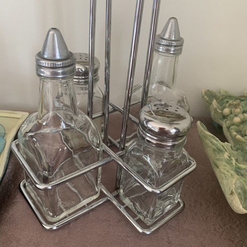 Vintage oil and vinegar set with salt and pepper shakers on metal stand like new