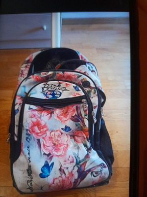 Σχολική τσάντα noFear μεταχειρισμένη σε πολύ καλή κατάσταση με τρολεϊ και ανατομική πλάτη