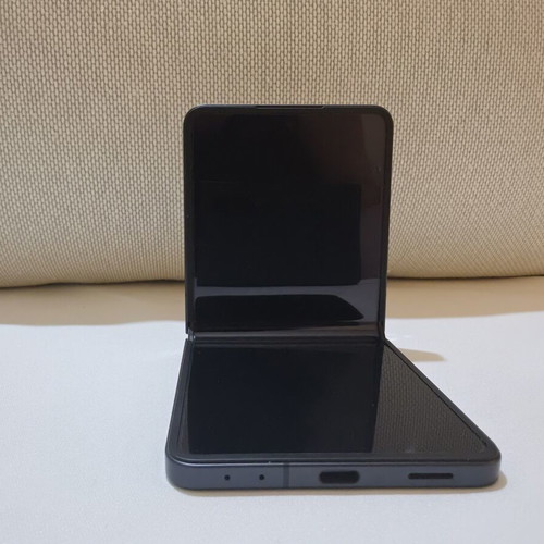 Samsung Galaxy Z Flip7 smartphone with 11 cases