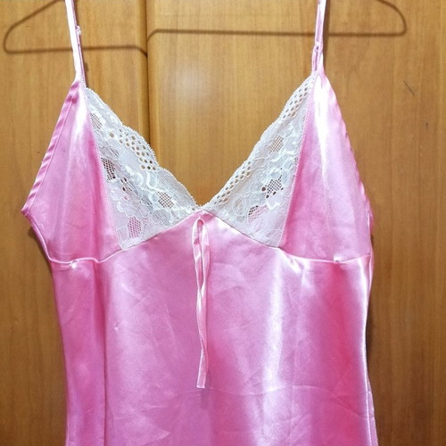 Satin pink nightdress used, size M, adjustable straps