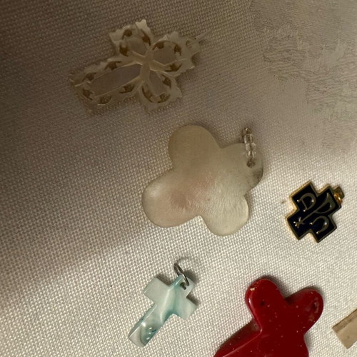 Small cross collection like new