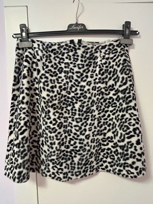 Velvet handmade skirt used, black and white, size S