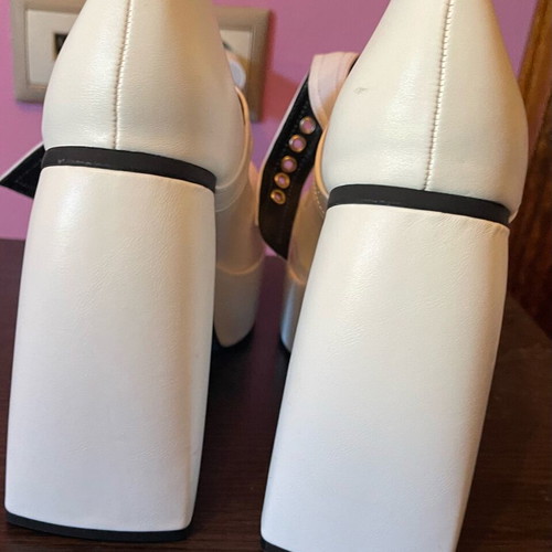 White pumps with thick heel size 39, synthetic leather, like new
