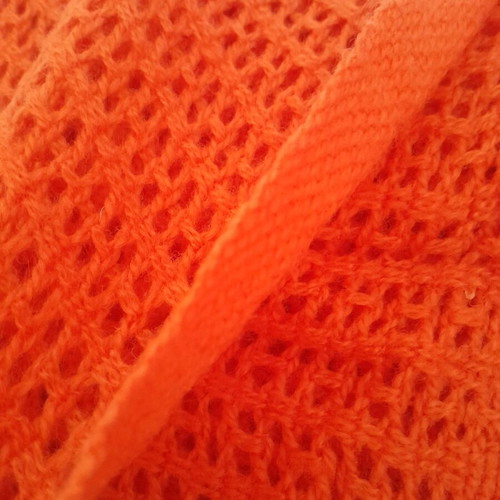 Orange blankets like new, pack of 2 Lan Air Cel wool