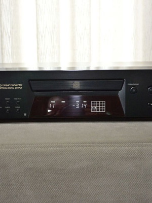 Sony CDP-XE570 Compact Disc Player σαν καινούργιο με ψηφιακή έξοδο Toslink