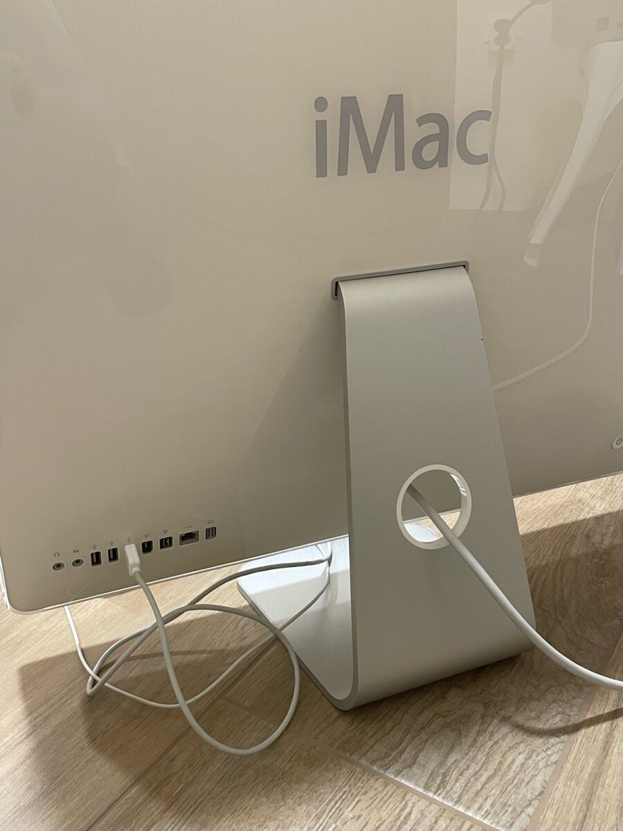 Apple iMac A1200 24” used, collectible… - € 148,00 - Vendora.cy