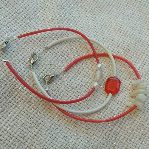 Set of 3 Martis bracelets new with rubber cords