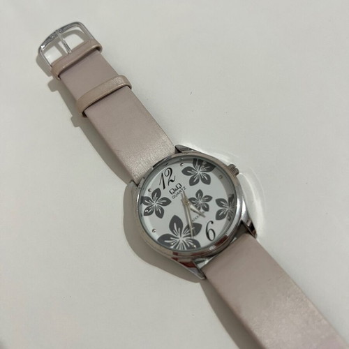 Q&Q women's watch new