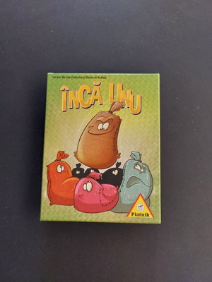 Board game Oikogeneia Sakoulaki Romanian edition like new with Greek instructions