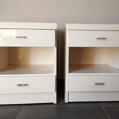 White nightstands set with drawers used, pack of 2