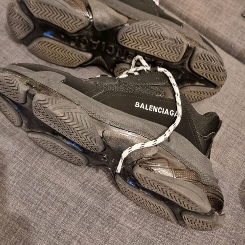 Balenciaga Triple S sneakers size 45 like new, black