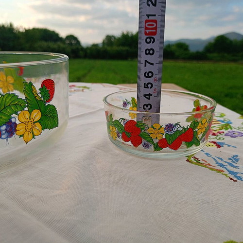 Serving bowls new, set of 7 pieces