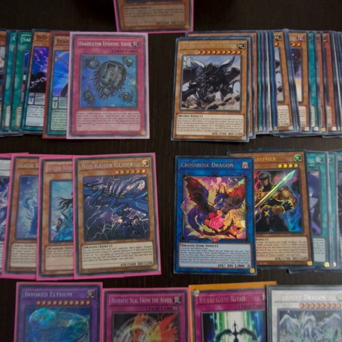 Yu-Gi-Oh! Lot of 100 Cards Like New with Sleeves
