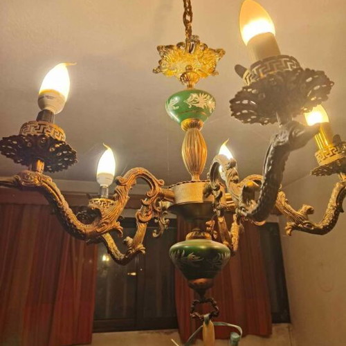Vintage chandelier like new