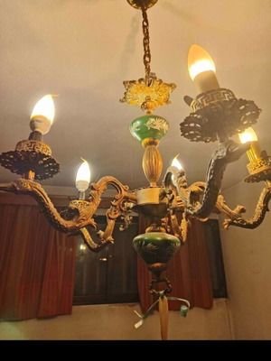 Vintage chandelier like new