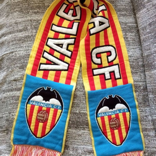 Valencia scarf like new, genuine authentic