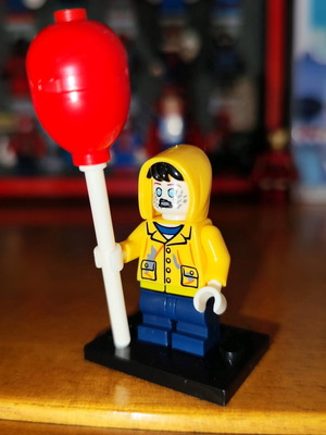Georgie Denbrough (Dead) like new with base, head, and balloon