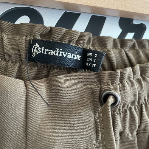 Stradivarius pants used NoS, olive color, size S