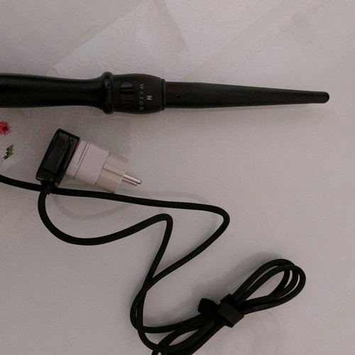 Wazor conical hair curler slightly used