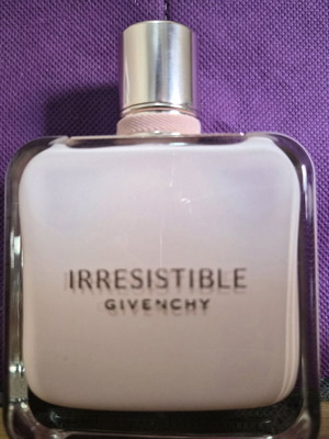Givenchy Irresistible Rose Velvet Eau De Parfum 80ml like new