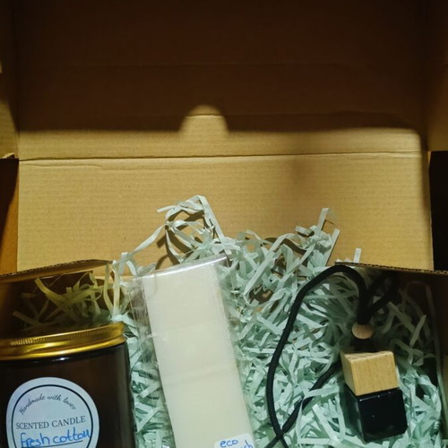Premium Aromatherapy Gift Set with Handmade Soy Candle, Wax Melt & Car Scent