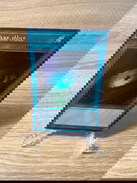 Dark Hole yugioh
